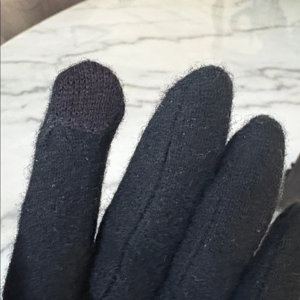RL Ralph Lauren Cashmere Blend Touch Screen Gloves Black Silver Logo Button